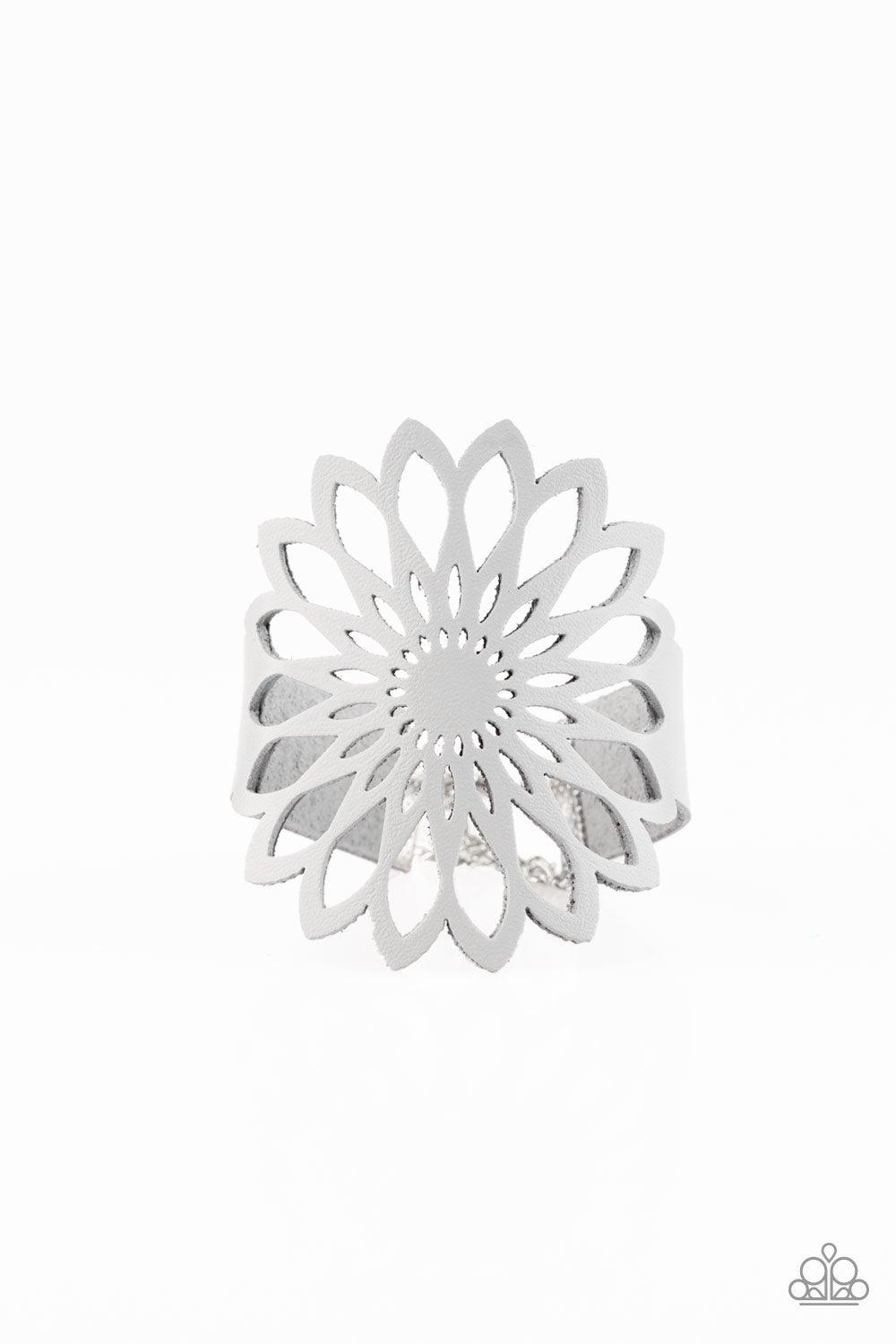 Paparazzi Accessories-Wildly Wildflower - Silver Bracelet - jewelrybybretta