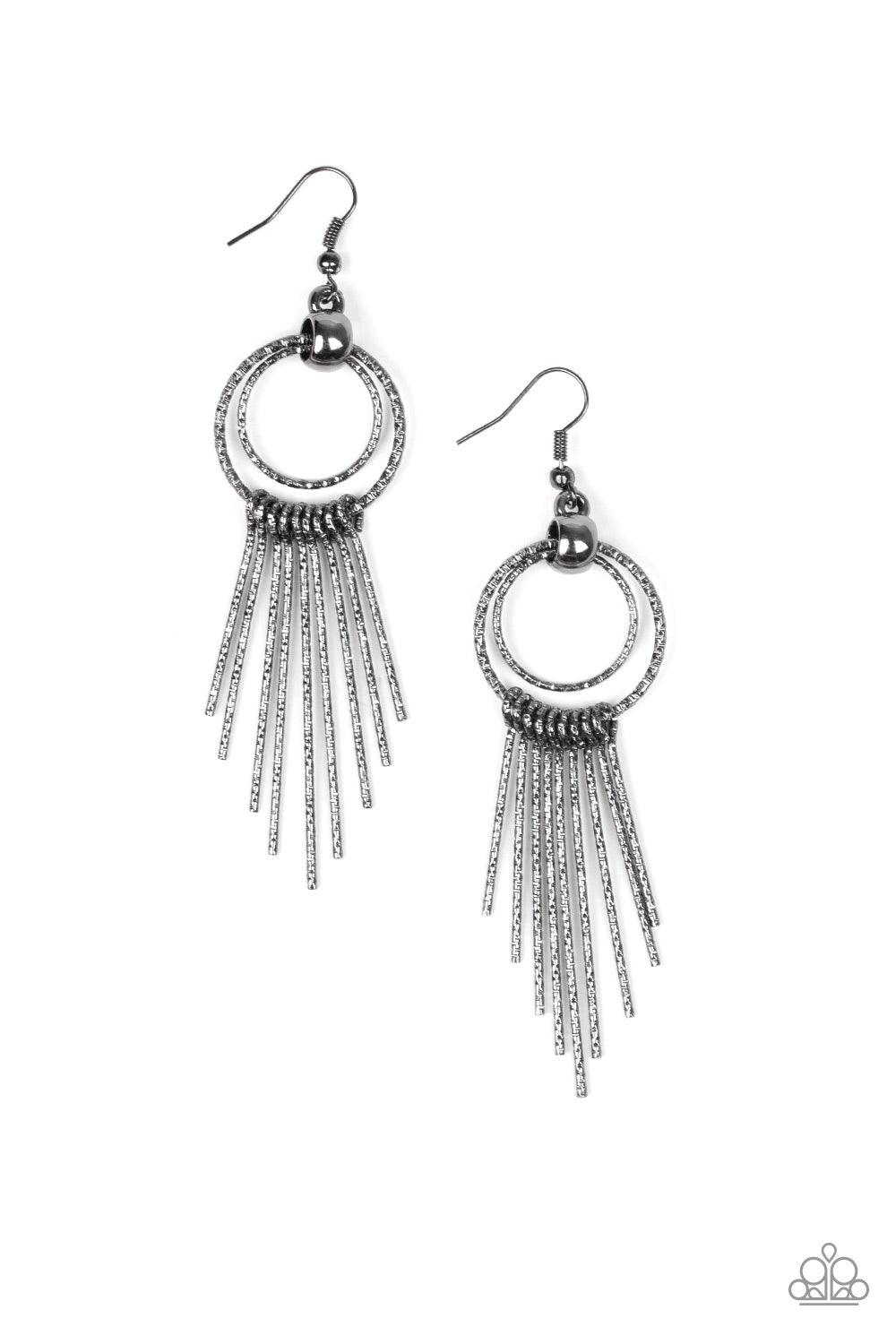 Paparazzi Accessories - Eye-Catching Edge - Black Earring