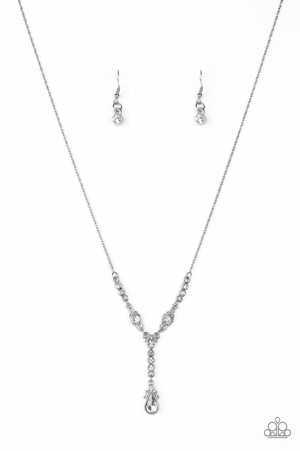 Paparazzi Accessories-Diva Dazzle - White Necklace