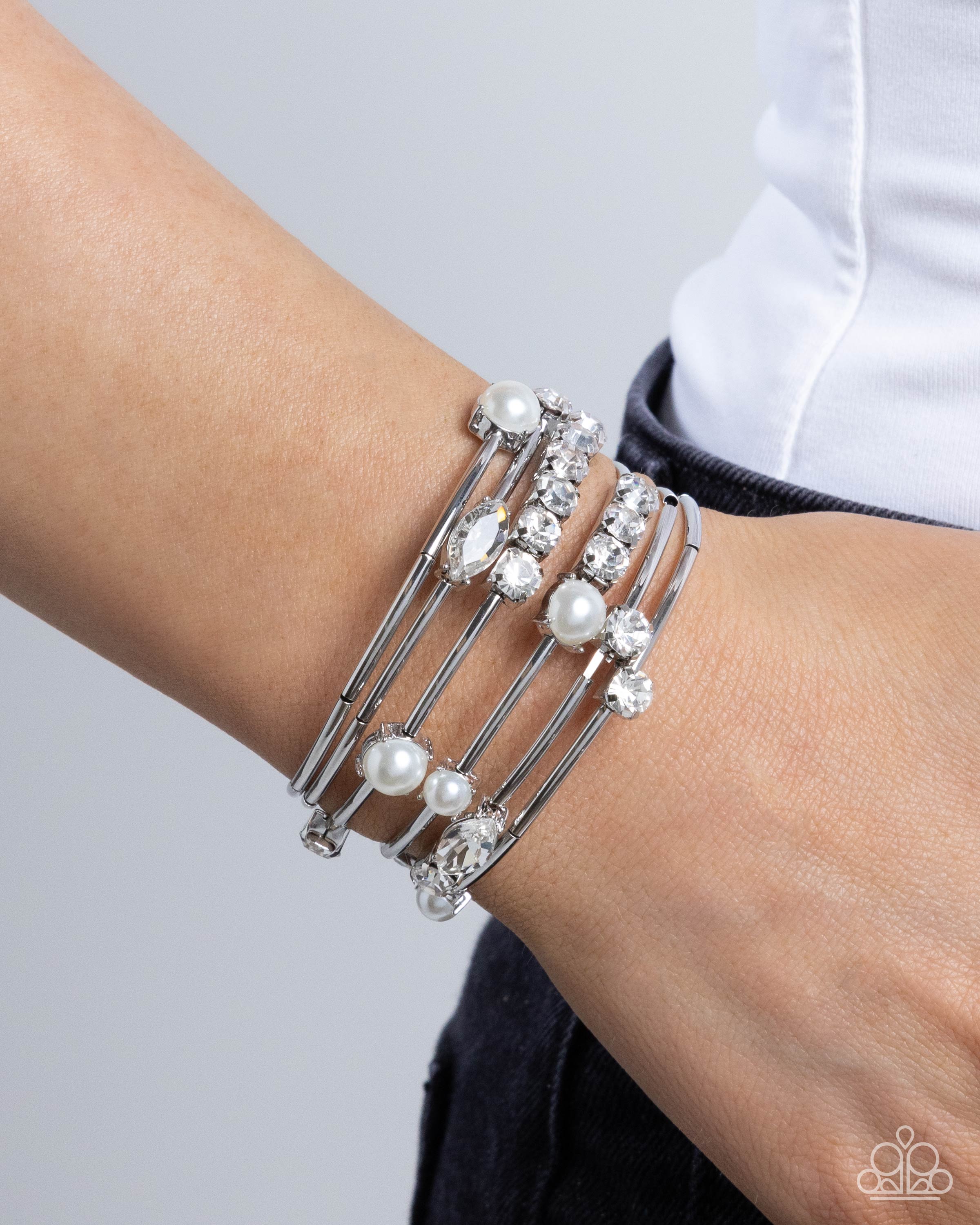 Molten Mogul Green Bracelet - Jewelry by Bretta