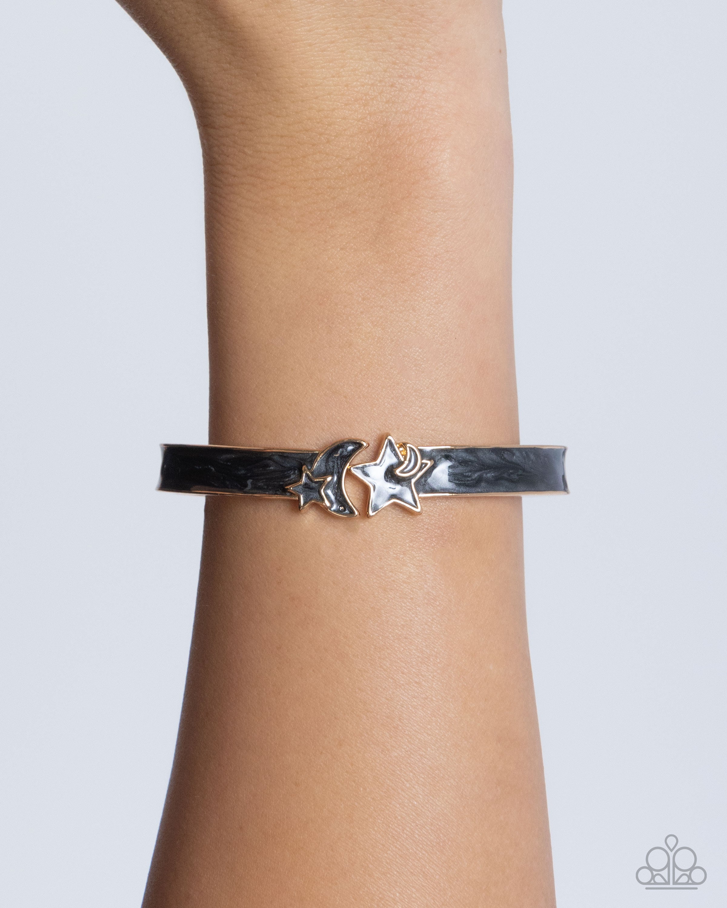 Molten Mogul Green Bracelet - Jewelry by Bretta