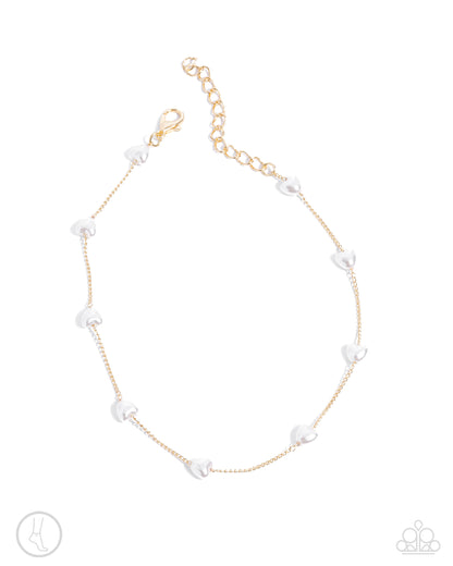 Charming Court - Gold