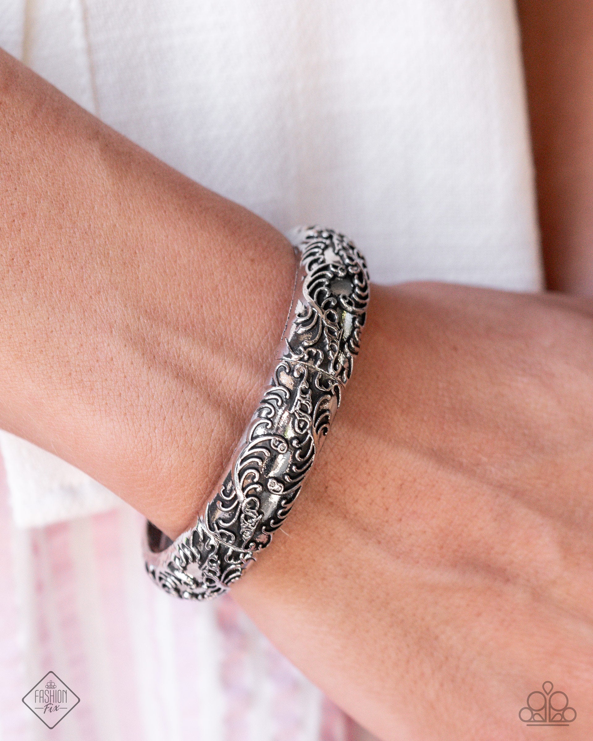 Molten Mogul Green Bracelet - Jewelry by Bretta