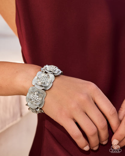Floral Fare stretchy flower bracelet styled view