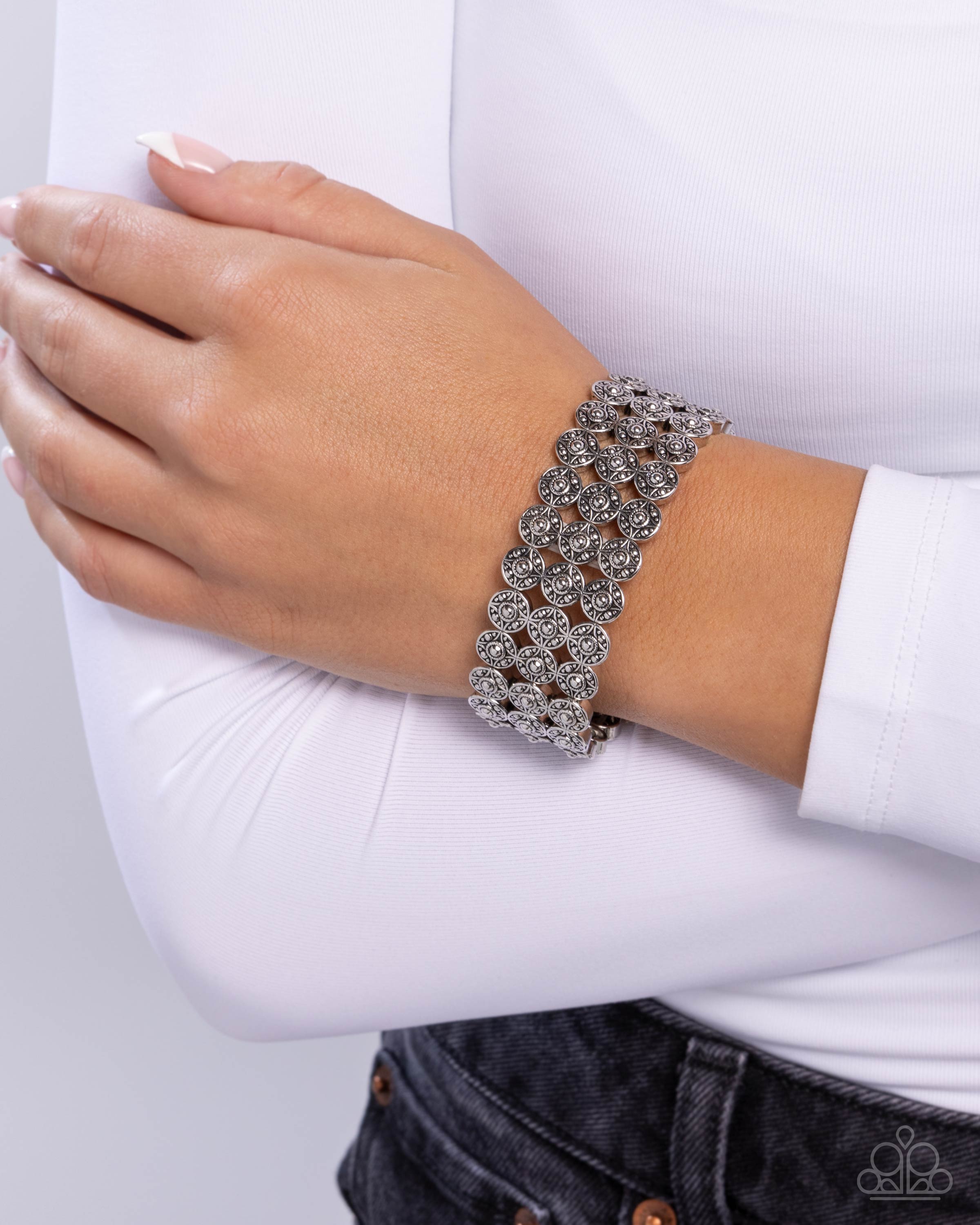 Molten Mogul Green Bracelet - Jewelry by Bretta