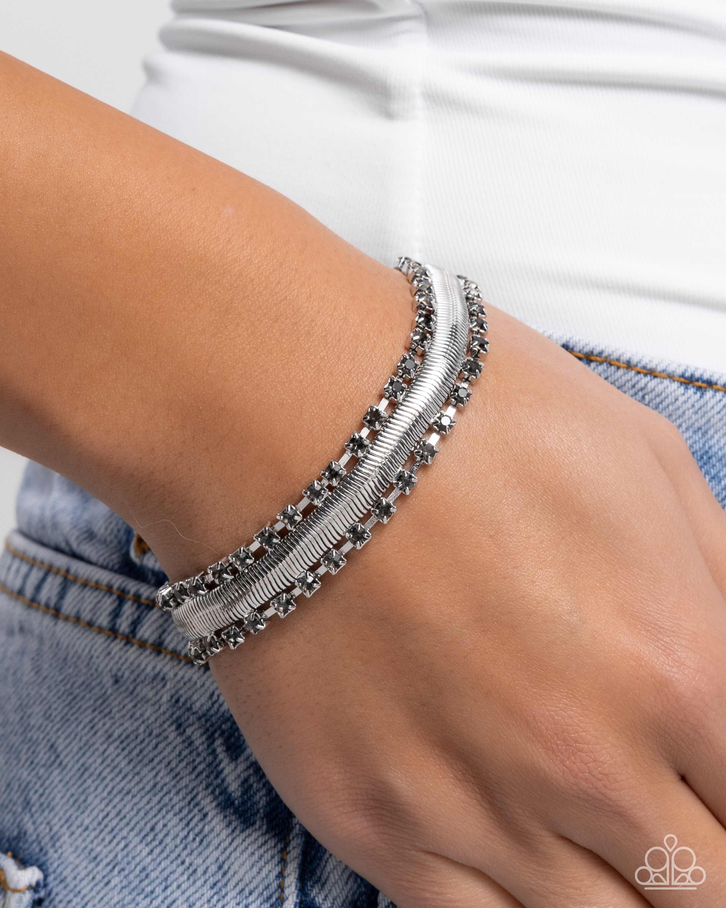 Molten Mogul Green Bracelet - Jewelry by Bretta