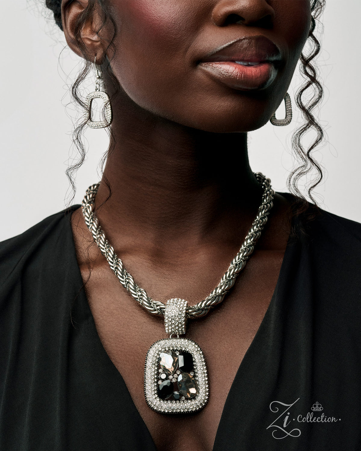 Savant Paparazzi Zi Collection silver chains and an abstract pendant with black and white gems - detail view 1