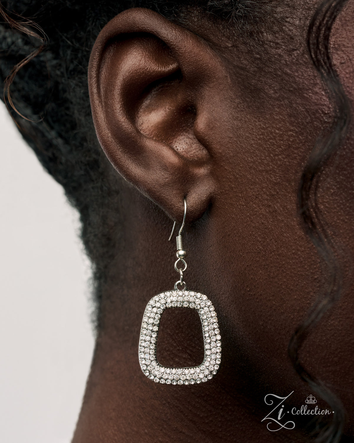 Savant Paparazzi Zi Collection silver chains and an abstract pendant with black and white gems - detail view 2