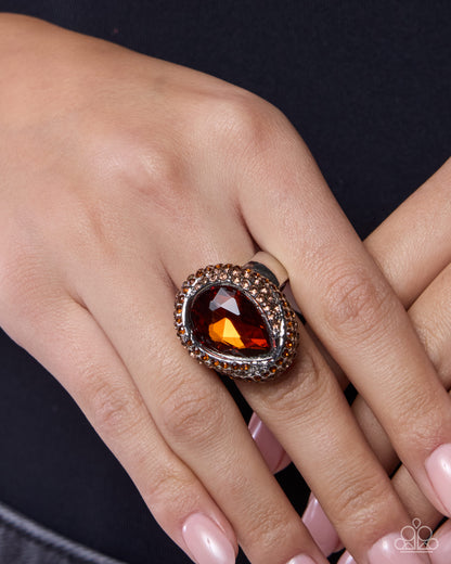 Smooth Stage brown topaz gem stretchy silver tone ring detail