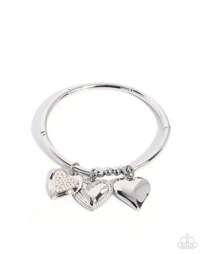 Fashionable Family white and silver heart charm stretch bracelet with pearls