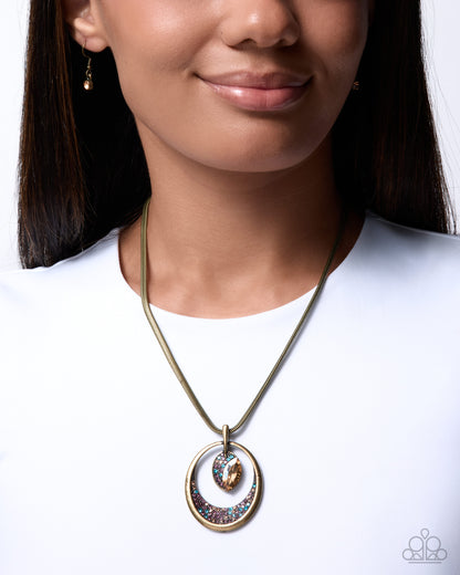 Suspended Stardust multicolor rhinestone necklace detail