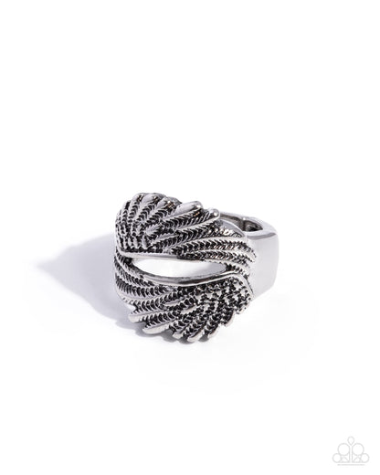 Feathered Friend silver feather statement stretch ring