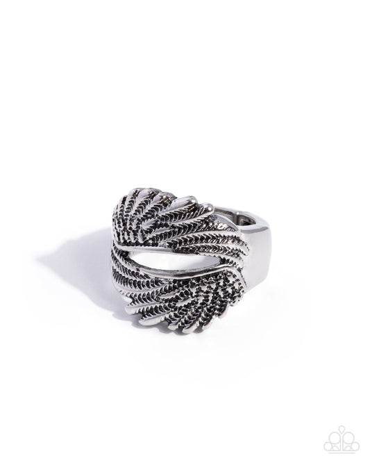 Feathered Friend silver feather statement stretch ring
