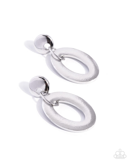 Paparazzi Comfortable Construction Silver earrings - product image 1