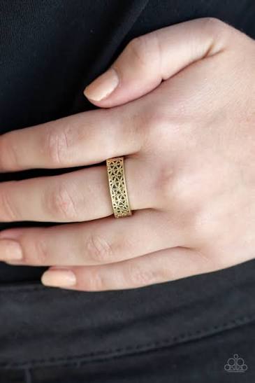 Paparazzi FLOWERBED and Board Brass Ring - Jewelry by Bretta