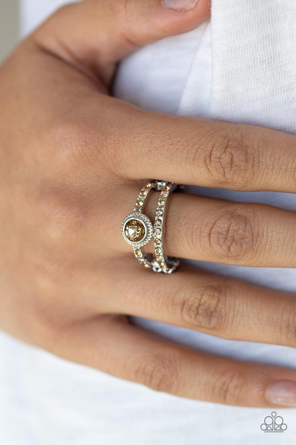 Paparazzi Accessories-GLOW Me Away - Brown Ring - jewelrybybretta