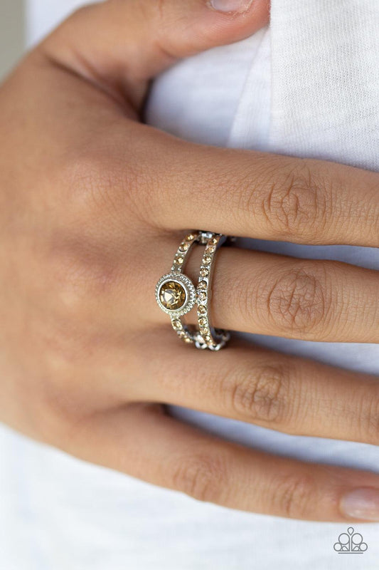 Paparazzi Accessories-GLOW Me Away - Brown Ring - jewelrybybretta