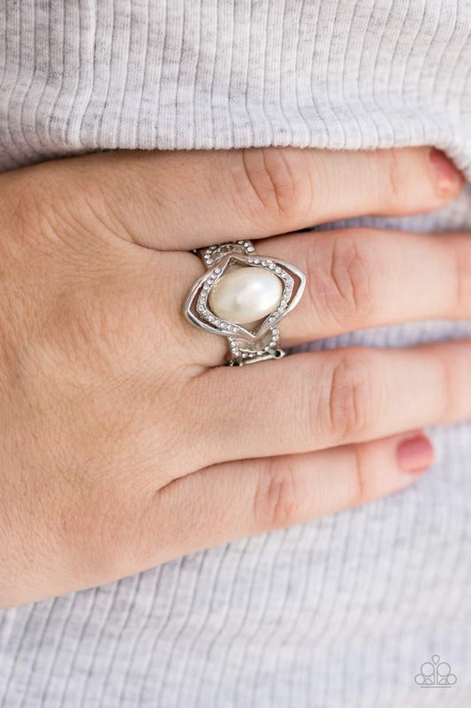 Paparazzi Accessories-Positively Posh - White Ring - jewelrybybretta