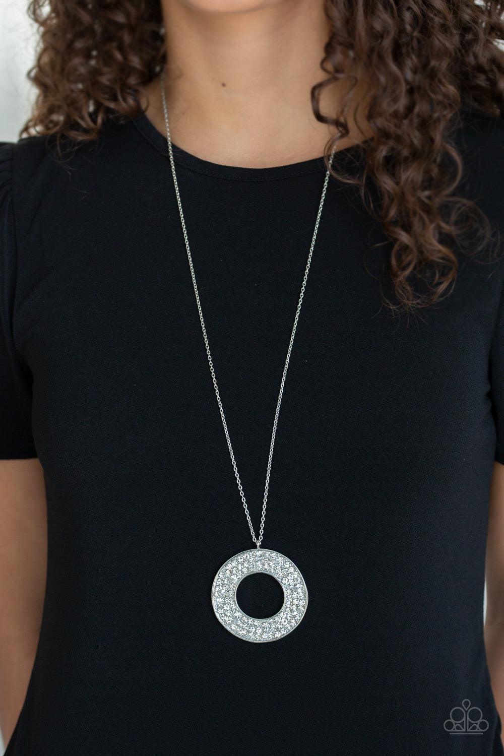 Paparazzi Accessories-Bad HEIR Day - White Necklace - jewelrybybretta