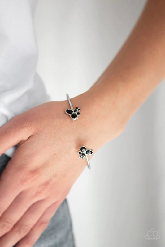 Going For Glitter Black Bracelet - Jewelry by Bretta