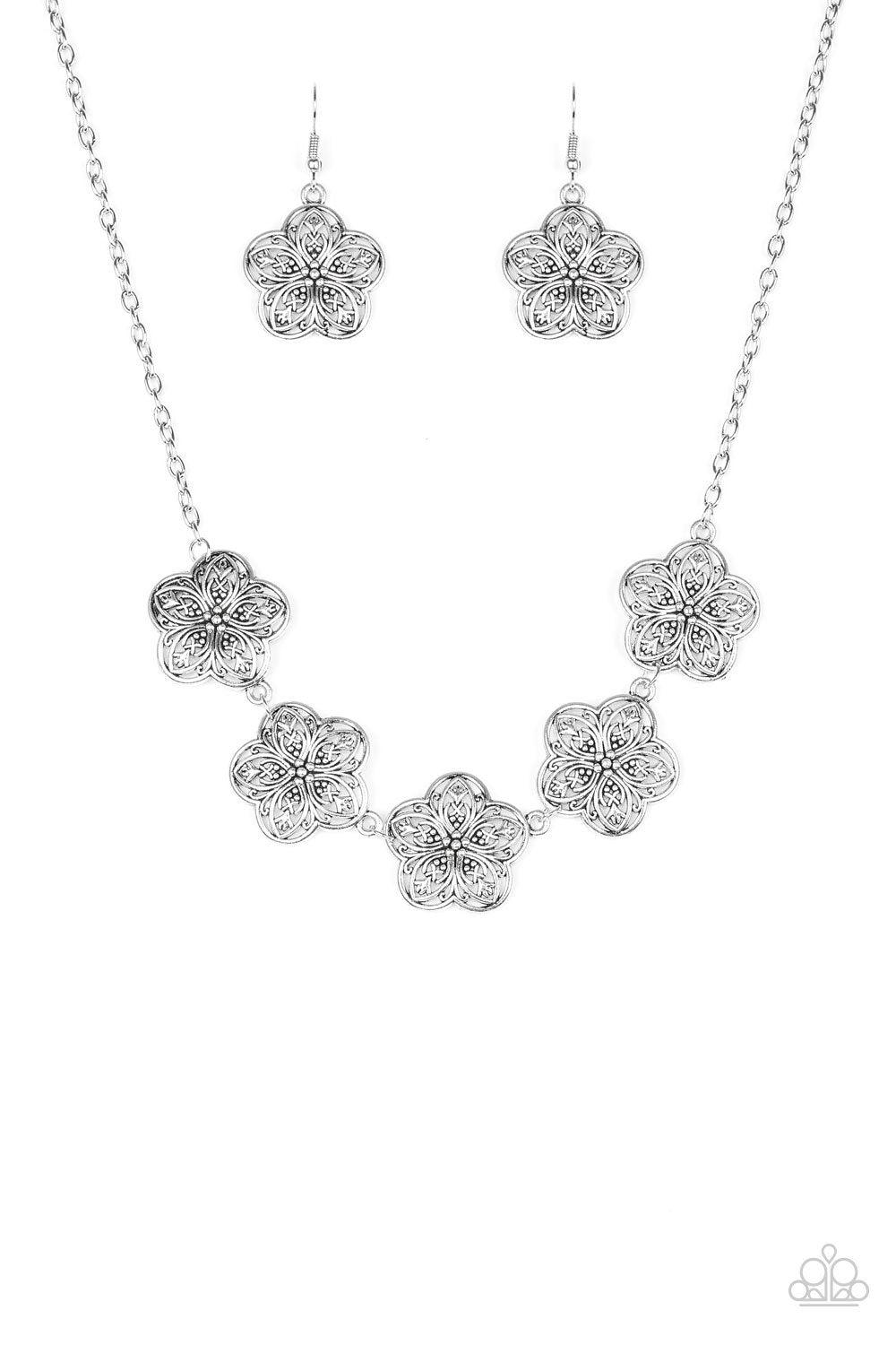 Paparazzi Accessories-Garden Groove - Silver Necklace