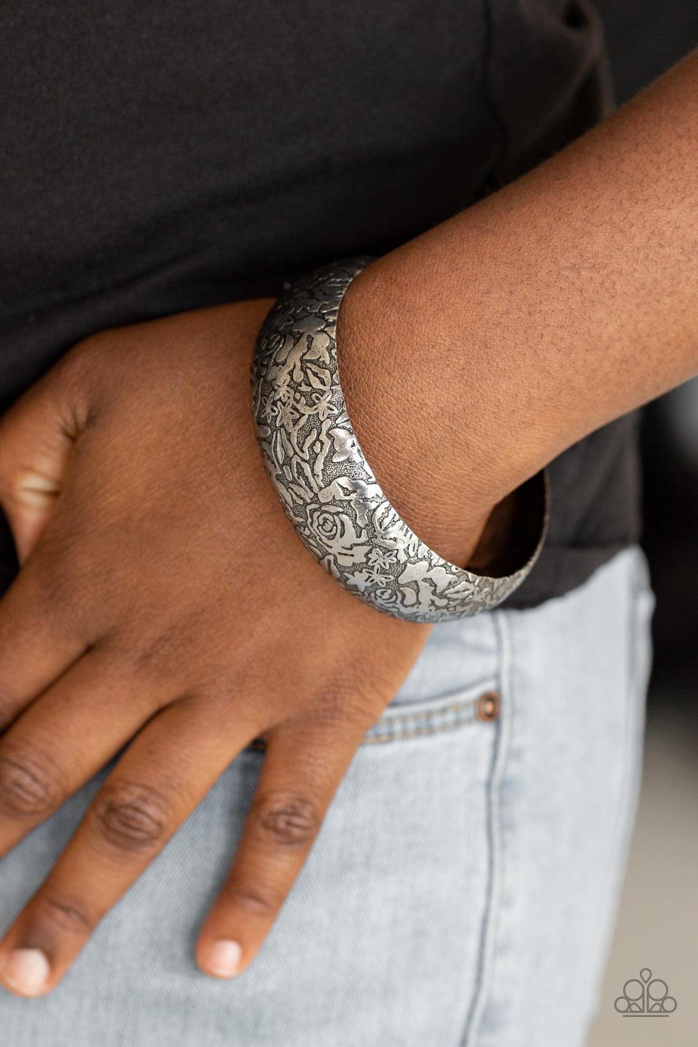 Paparazzi Accessories-Garden Villa -Silver Bracelet - jewelrybybretta
