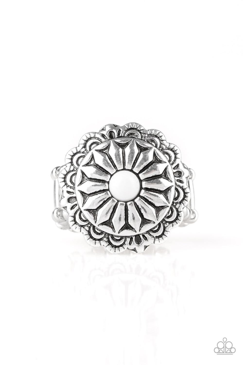 Paparazzi Accessories-Daringly Daisy - White Ring