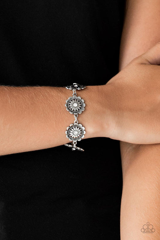 Paparazzi Accessories-Funky Flower Child - White Bracelet