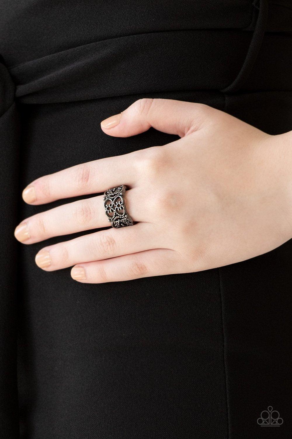 Paparazzi Accessories-Tell Me How You Really FRILL - Black Ring