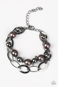 Paparazzi Accessories-Winner Glimmer - Black Bracelet - jewelrybybretta