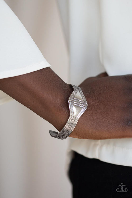 Paparazzi Accessories- Zen Den - Silver Bracelet - jewelrybybretta
