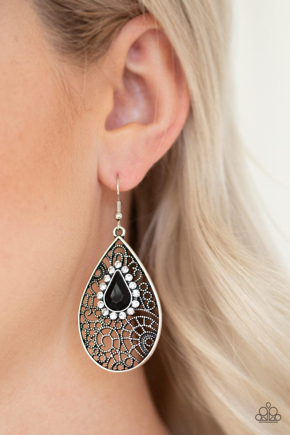Paparazzi Accessories - Modern Monte Carlo - Black Earring