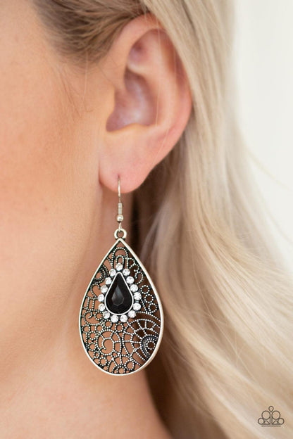 Paparazzi Accessories - Modern Monte Carlo - Black Earring