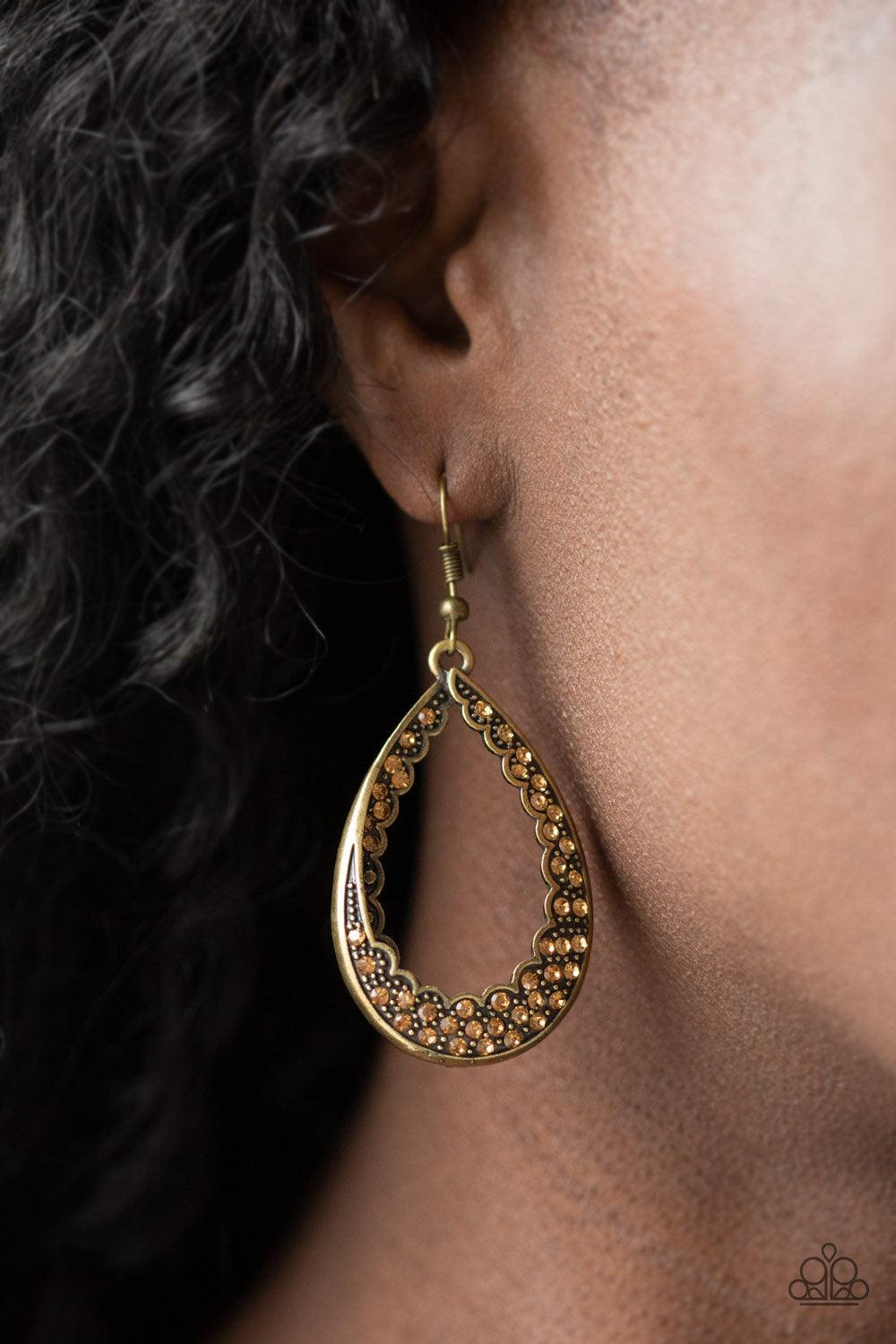 Paparazzi Accessories-Royal Treatment - Brass Earrings