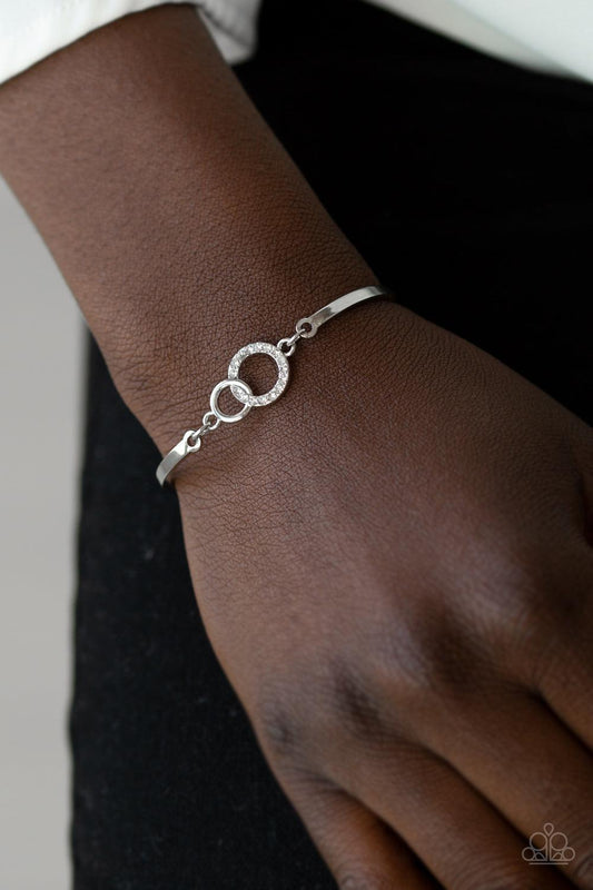 Paparazzi Accessories-Simple Sophistication - White Bracelet