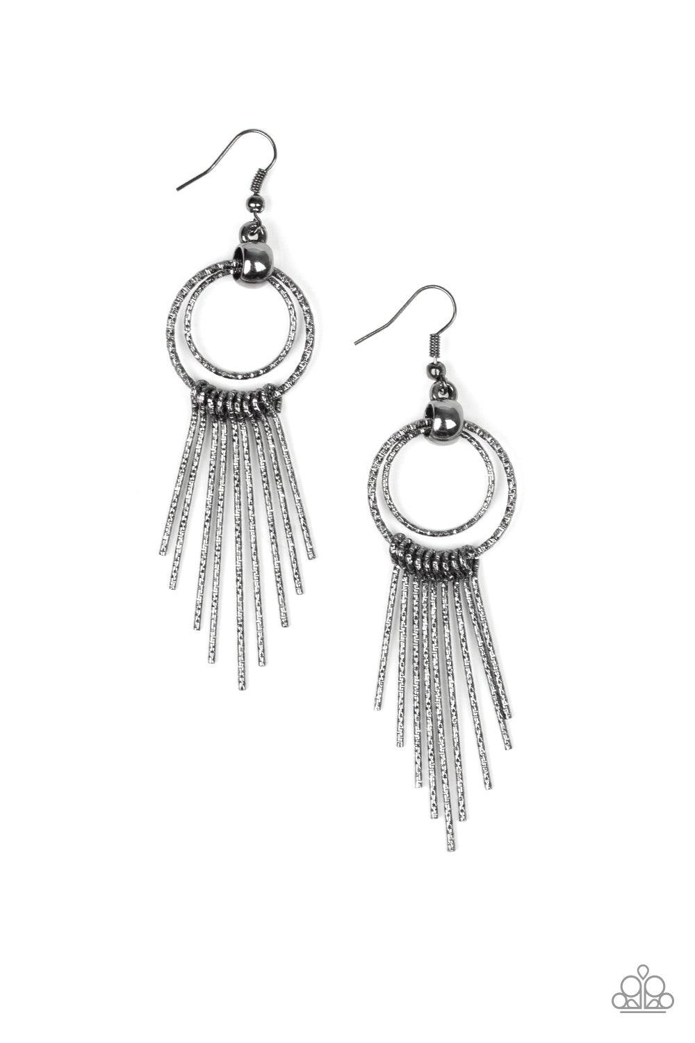 Paparazzi Accessories - Eye-Catching Edge - Black Earring 