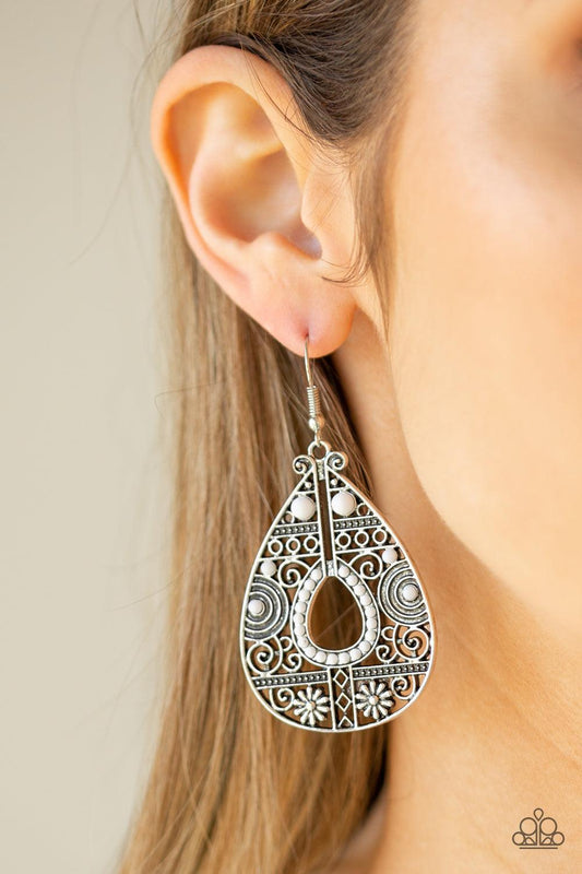 Paparazzi Accessories-Malibu Gardens - White Earrings