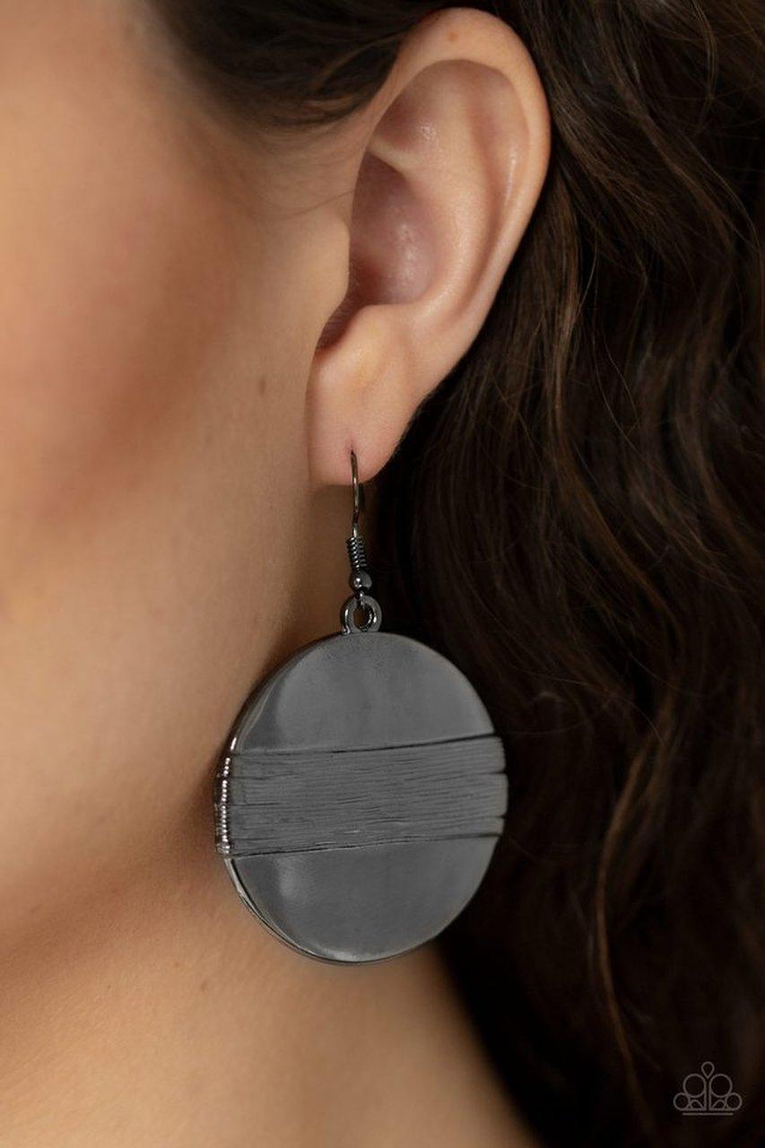 Paparazzi Accessories- - Ultra Uptown - Black Earrings