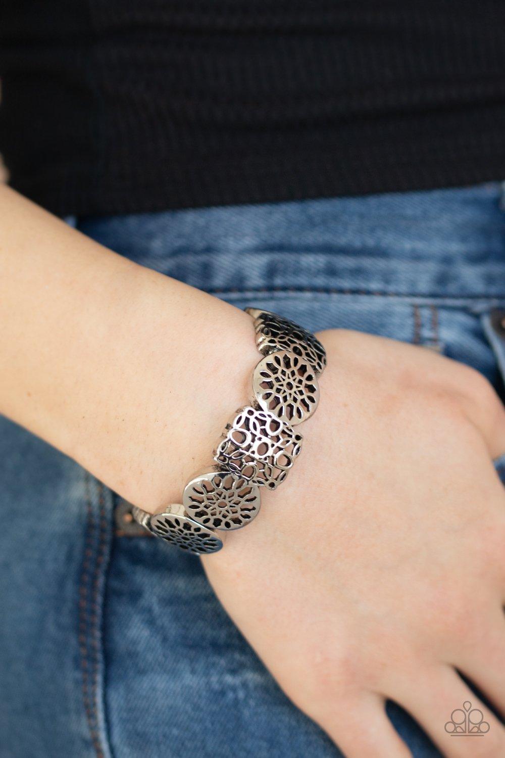 Molten Mogul Green Bracelet - Jewelry by Bretta