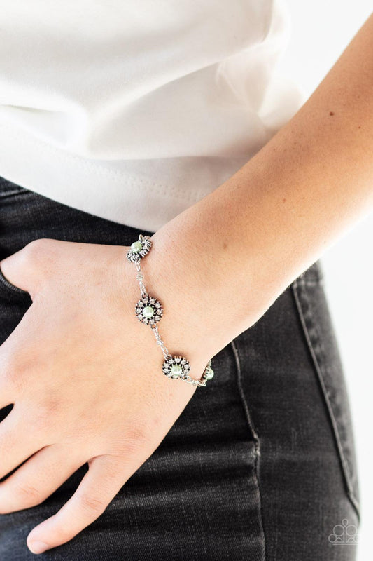 Paparazzi Accessories-Garden Flower Grandeur - Green Bracelet