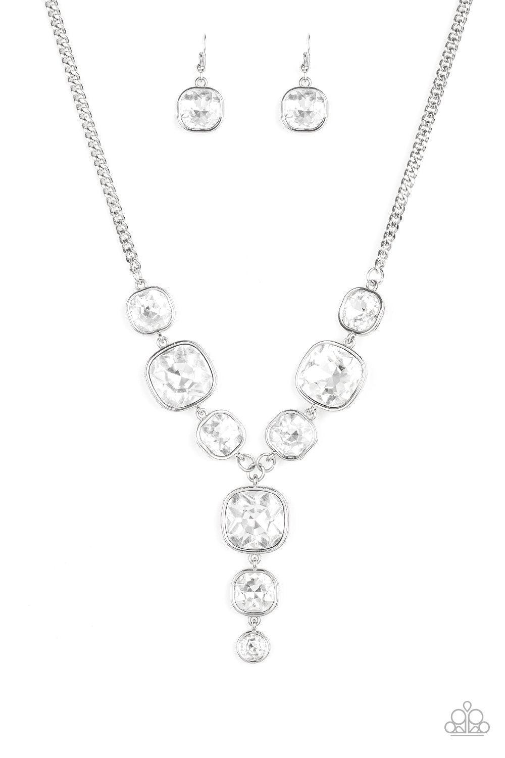 Paparazzi Necklace ~ Glassy Glamorous - White – Paparazzi Jewelry | Online  Store | DebsJewelryShop.com