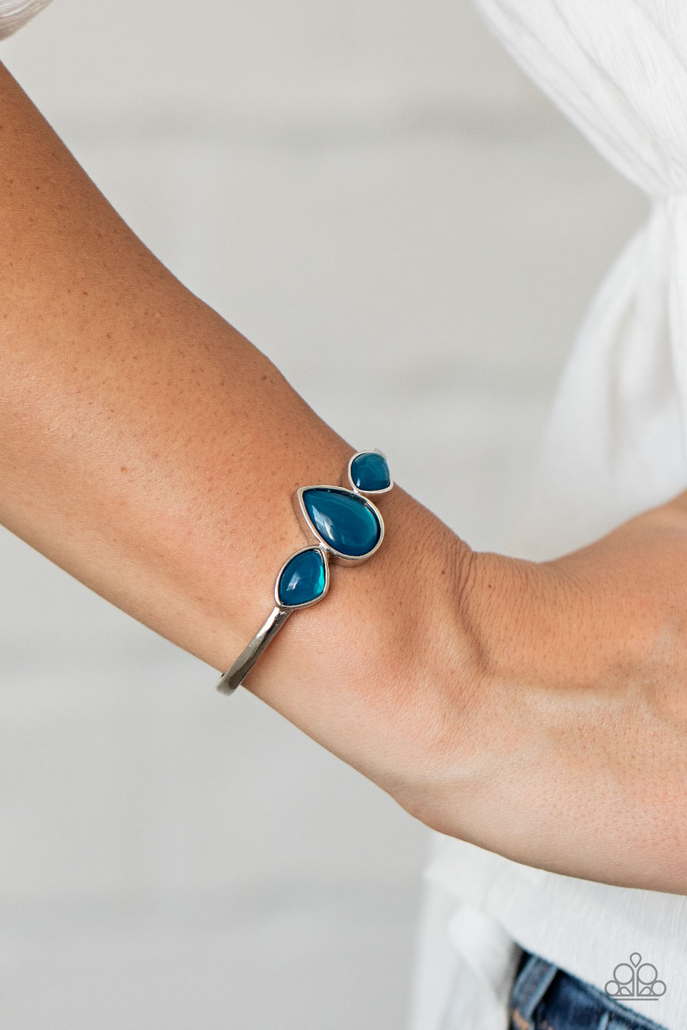 Molten Mogul Green Bracelet - Jewelry by Bretta