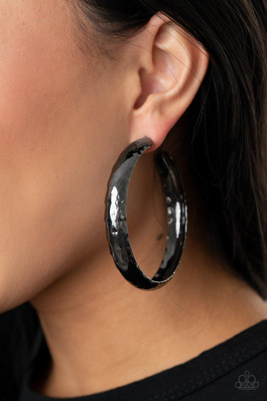 Paparazzi Accessories-Check Out These Curves - Black Earrings