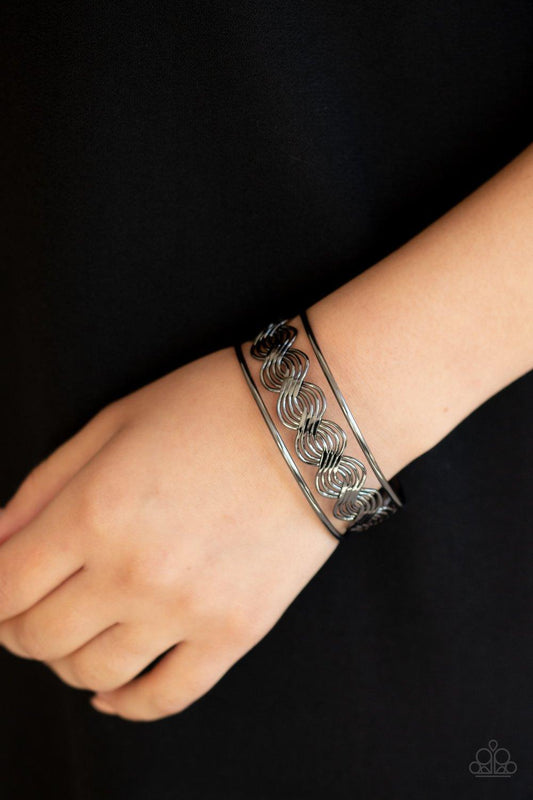 Paparazzi Accessories-WEAVE An Impression - Black Bracelet