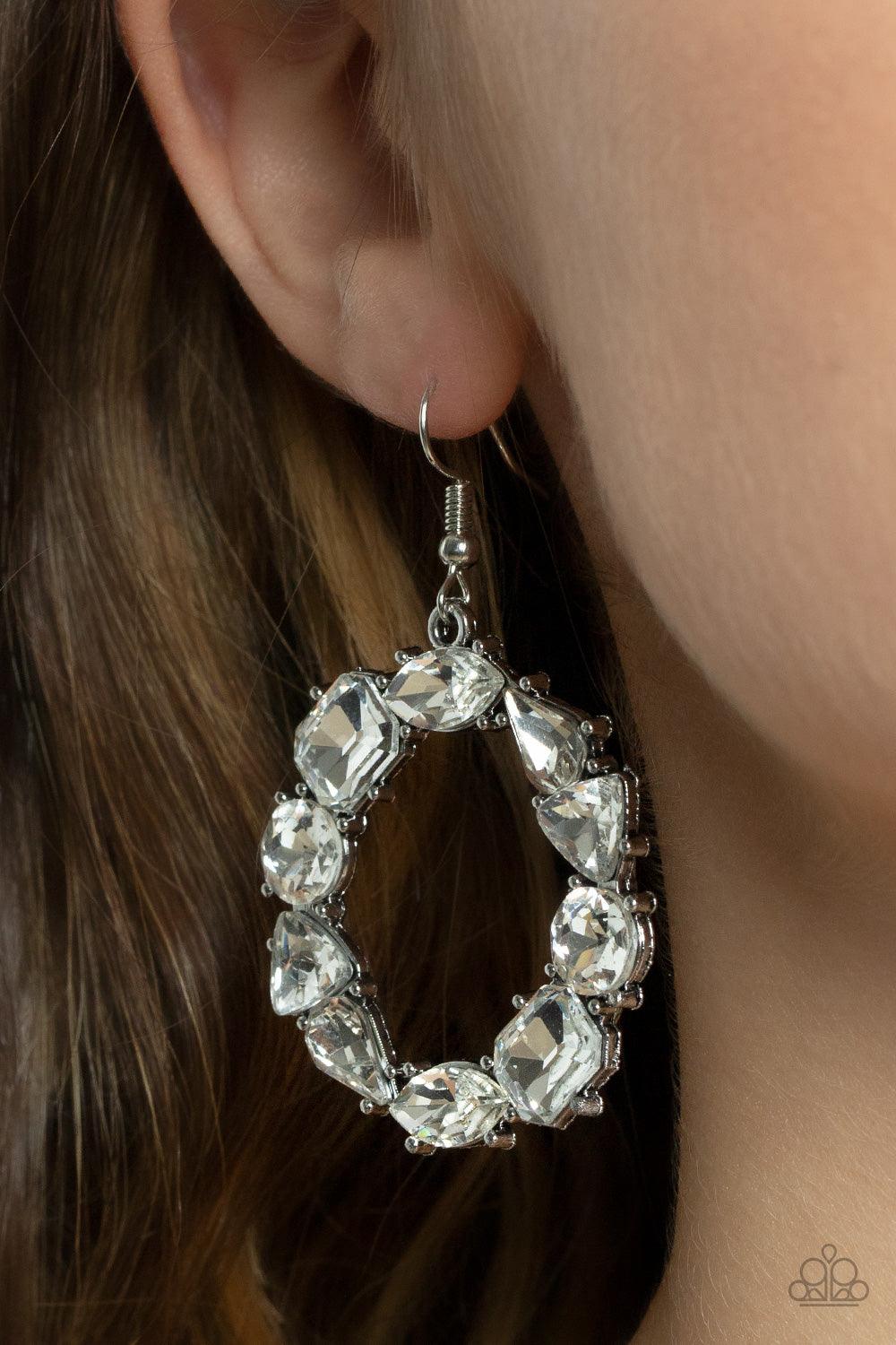 GLOWING in Circles White Earring - Jewelry by Bretta