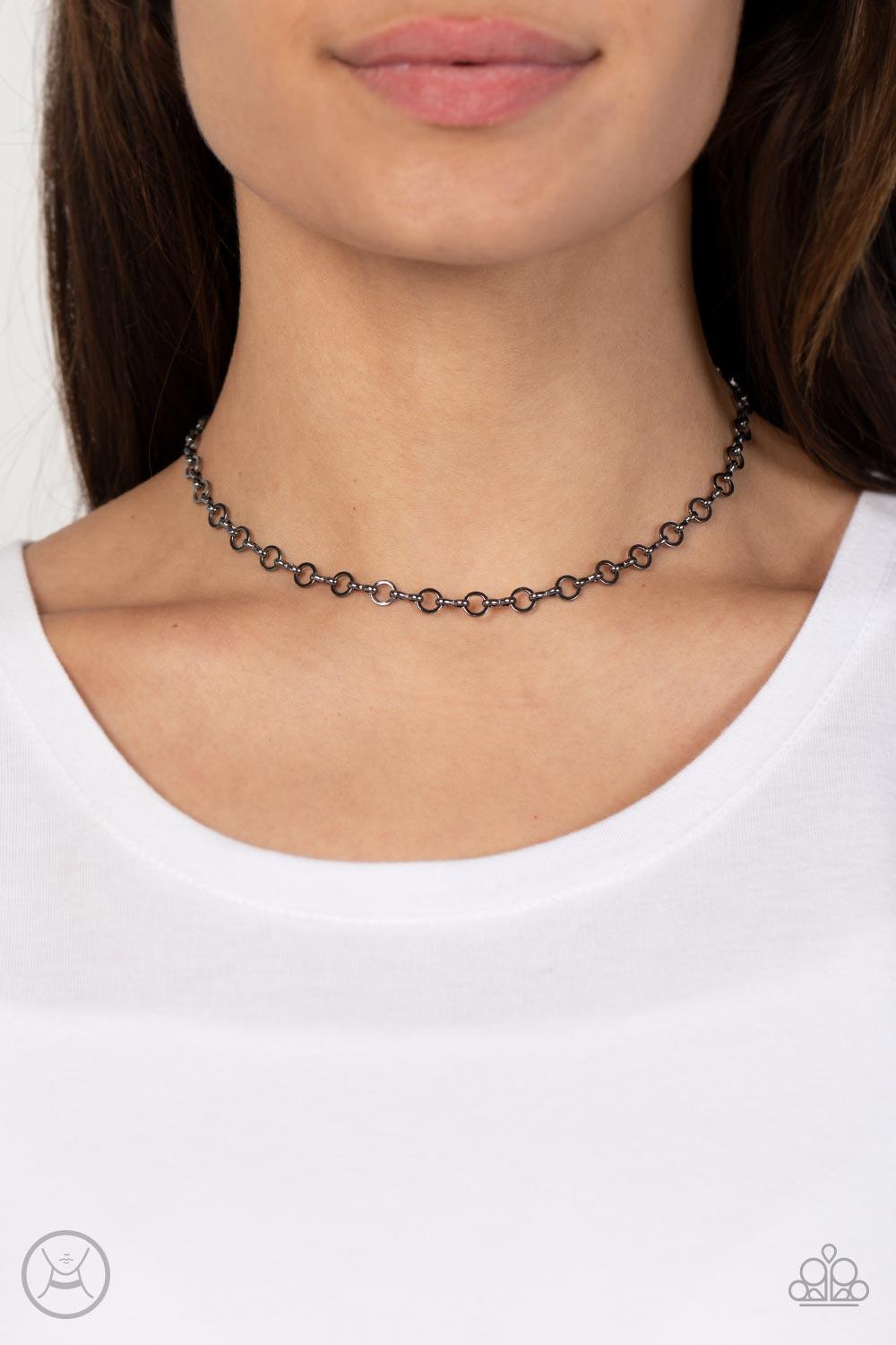 Keepin it Chic Black Necklace - Jewelry by Bretta