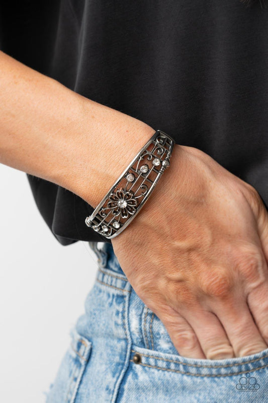 Prairie Musical White Bracelet - Jewelry by Bretta