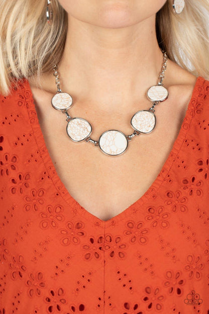  Santa Fe Flats White Necklace