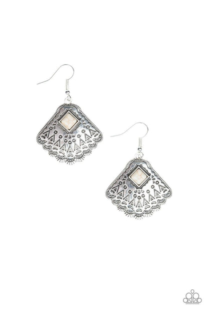 Paparazzi Accessories-Mountain Mesa - White Earrings - jewelrybybretta