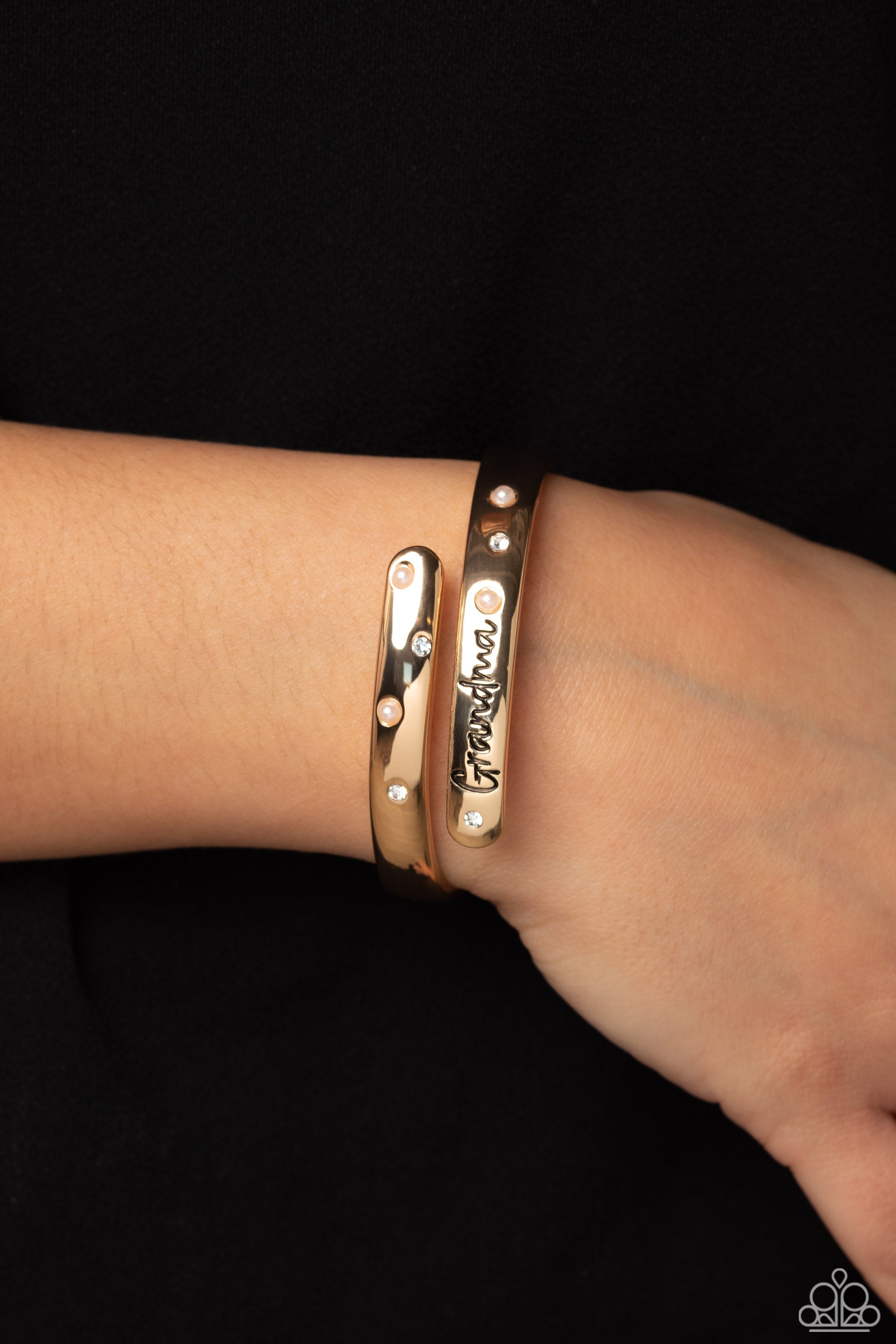 Molten Mogul Green Bracelet - Jewelry by Bretta